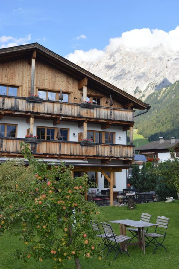 Hotel Zum Urviech -Erwachsenenhotel- (Adults Only) Ehrwald Exteriér fotografie