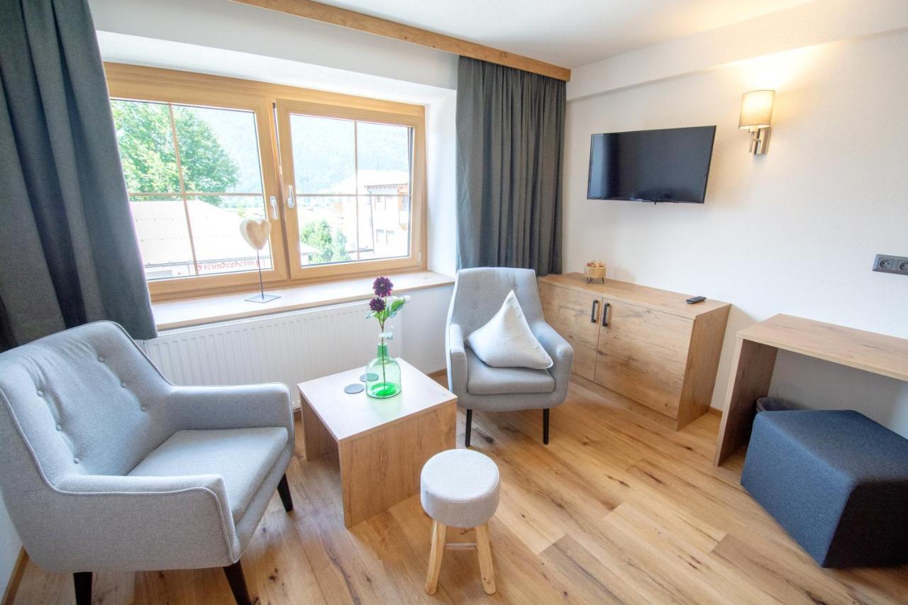 Hotel Zum Urviech -Erwachsenenhotel- (Adults Only) Ehrwald Exteriér fotografie